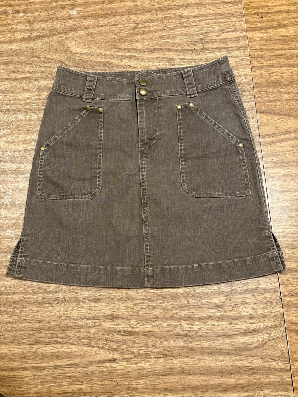 Kuhl Olive Utility Mini Skirt with Rivet Accents Size 2